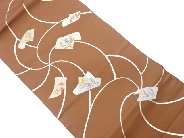 リサイクル　曲線に色紙・草花模様織出し名古屋帯